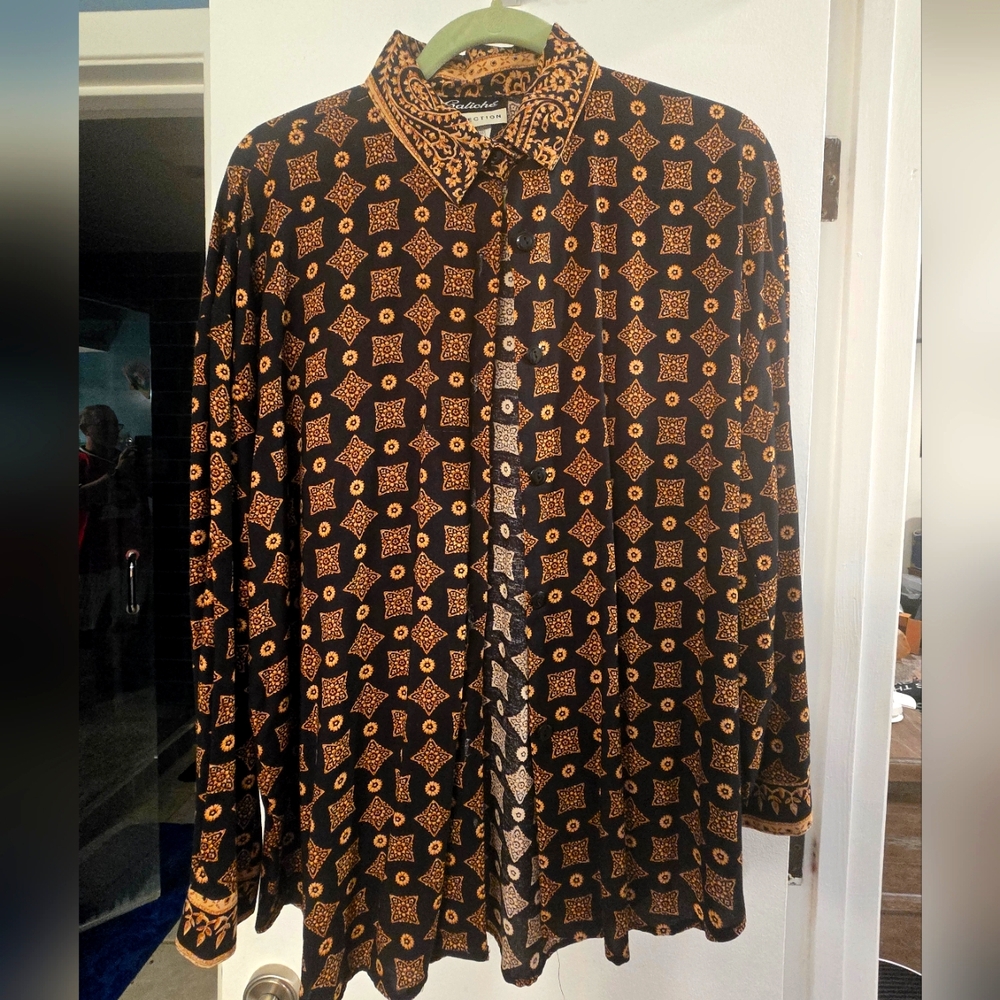 Women's Black and Gold Patterned Button-down Lomg-sleeve Shirt M BY Caliche